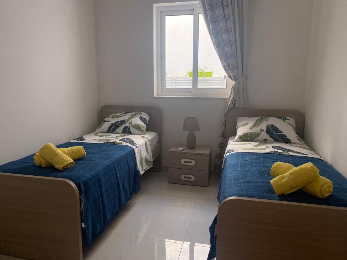 Sunshine Apartments Mellieha - Modern Three Bedroom Ground Floor Apartment With Yard Exterior foto